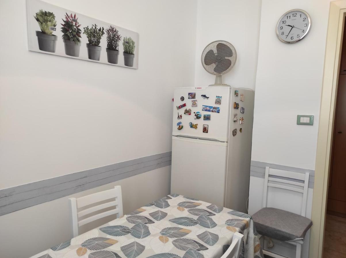 レッチェLa Colonna Holiday Houseアパートメント エクステリア 写真