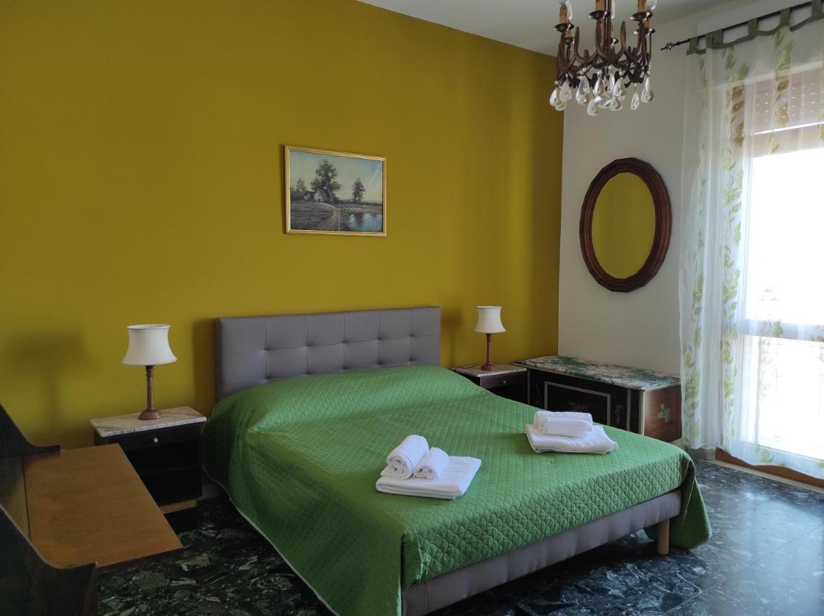 レッチェLa Colonna Holiday Houseアパートメント エクステリア 写真