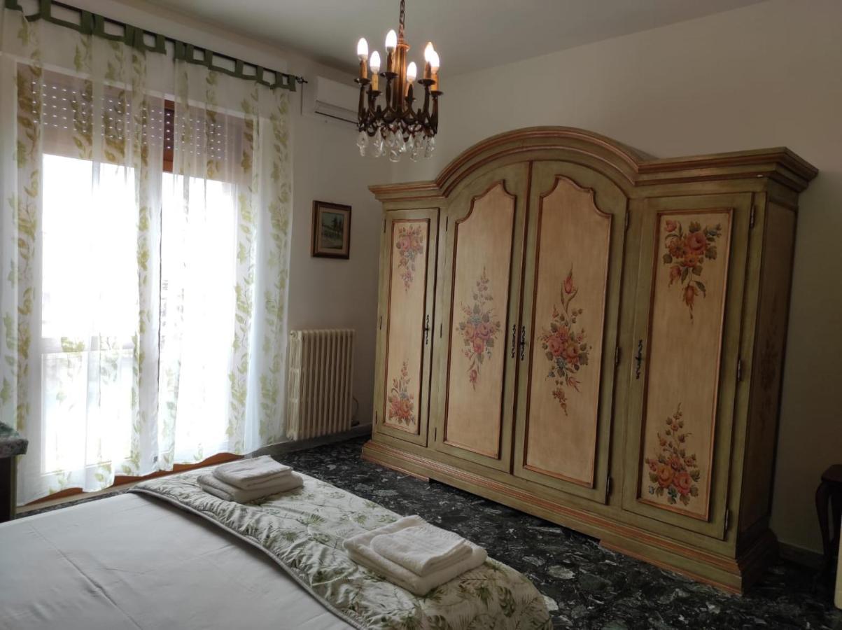 レッチェLa Colonna Holiday Houseアパートメント エクステリア 写真